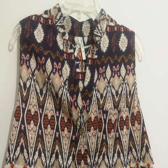 Live 4 Truth Pattern Print Sleeveless Top - Picture 2 of 7